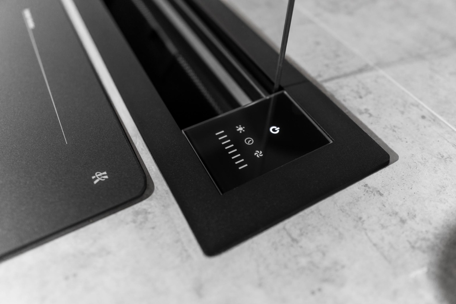 Odsávač s výsuvným panelom KLD9500BLG – Obrázok 10